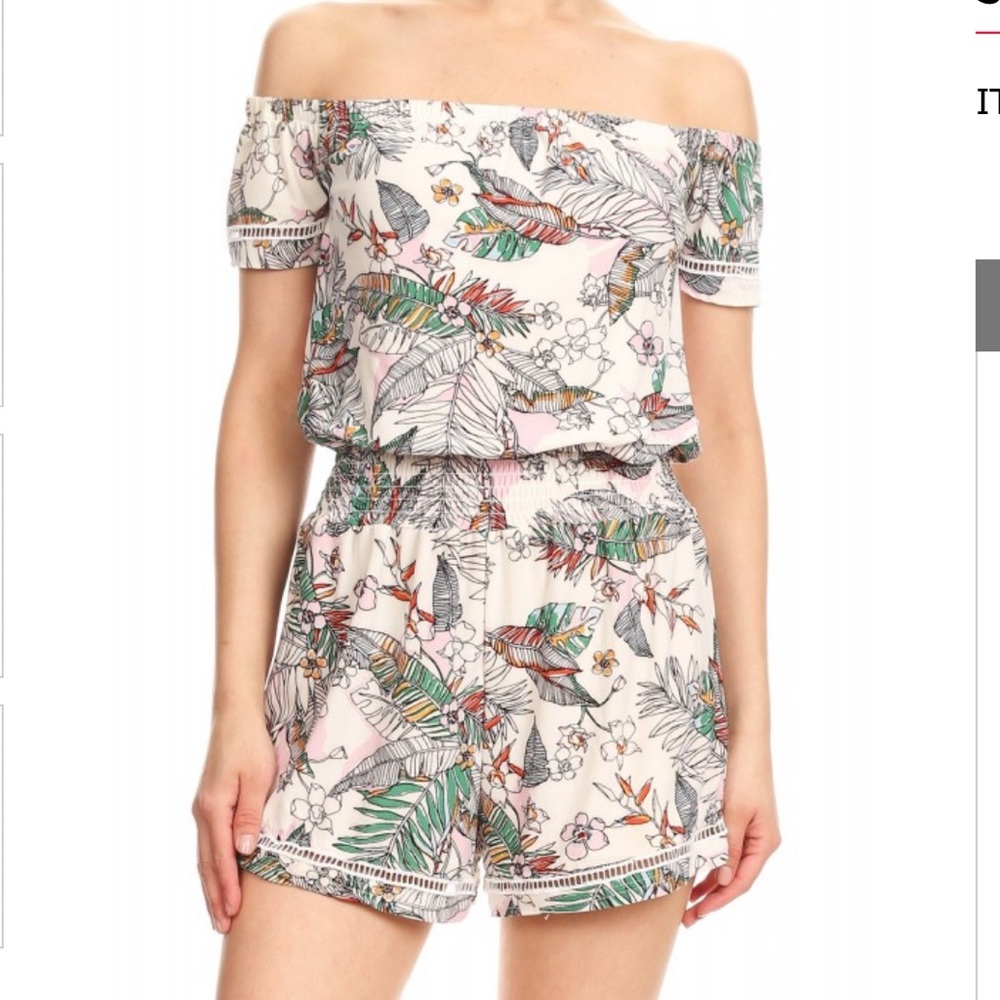 $Romper , size small , selling for $7